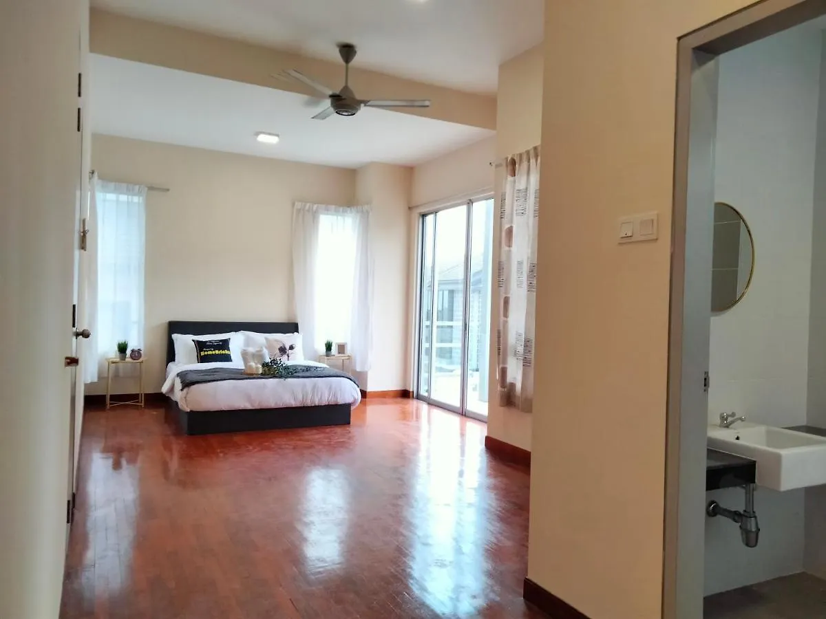 吉隆坡Semi-D Salak South Garden, Sri Petaling Kl别墅 吉隆坡
